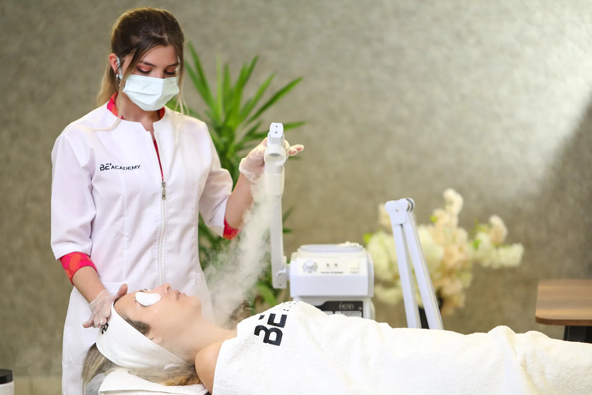 Bayraklı Güzellik Uzmanı